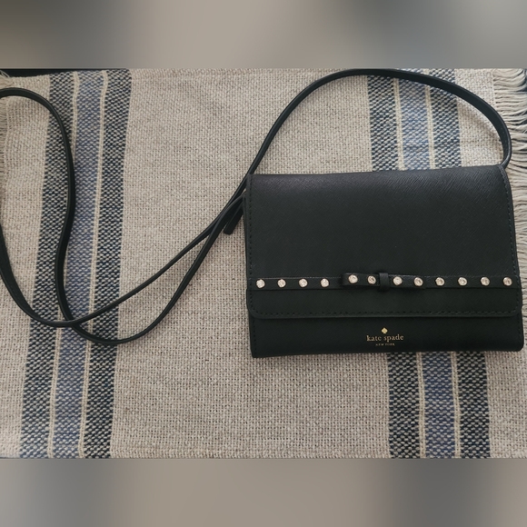 kate spade Handbags - Kate Spade Crossbody Bag